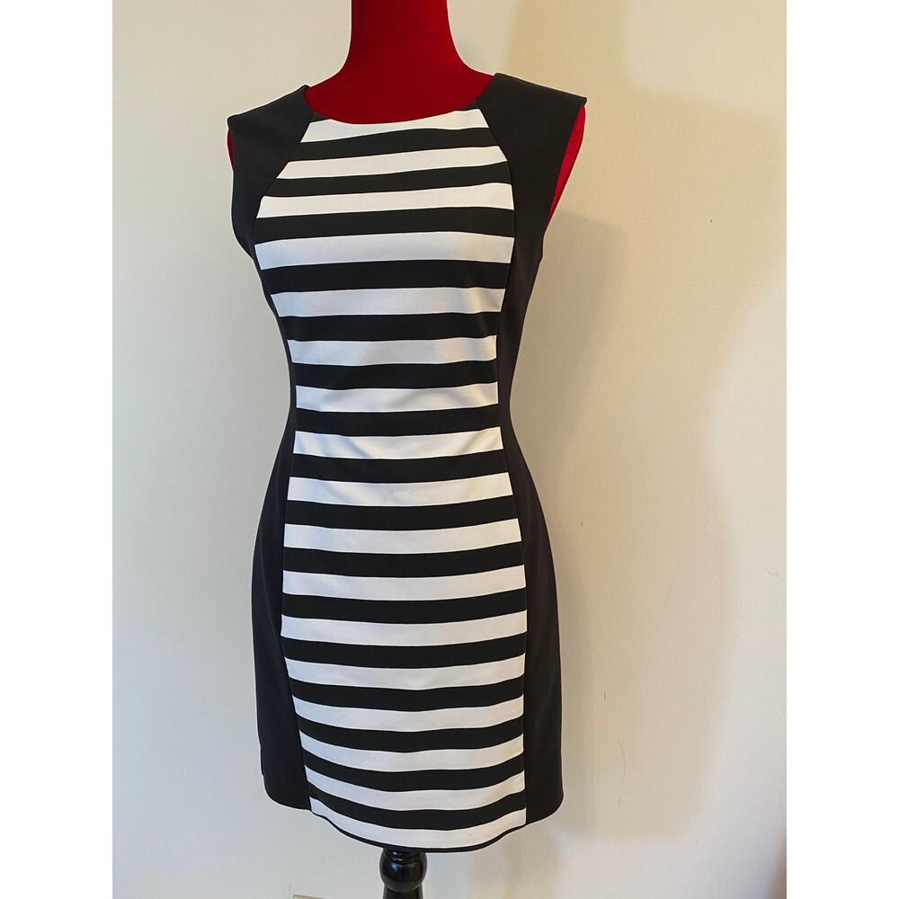 Banana Republic Black White Sleeveless Sheath Dress 4 petite packable easycare